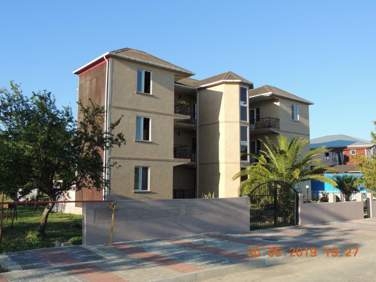 Nika Inn Kobuleti Exterior photo