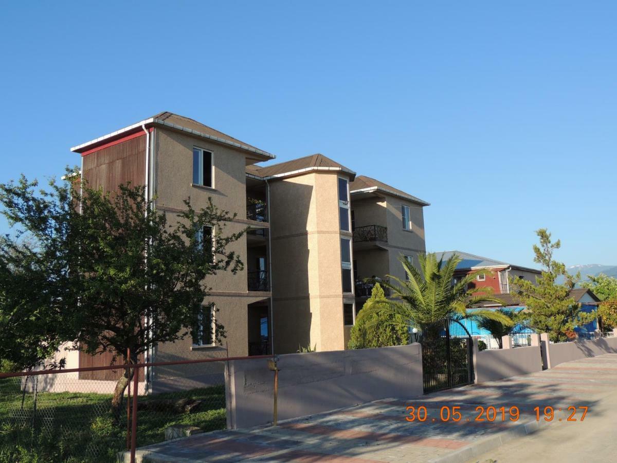 Nika Inn Kobuleti Exterior photo
